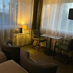 Cosyade Equipee D'un Parking Prive Gratuit 3* 布尔堡