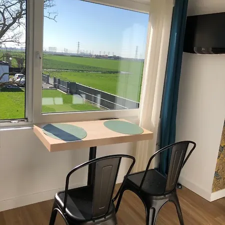 Aparthotel Cosyade Equipee D'un Parking Prive Gratuit Bourbourg