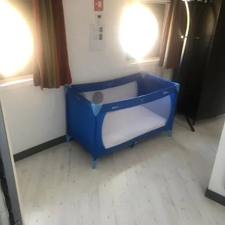 Cosyade Equipee D'un Parking Prive Gratuit 3* Bourbourg