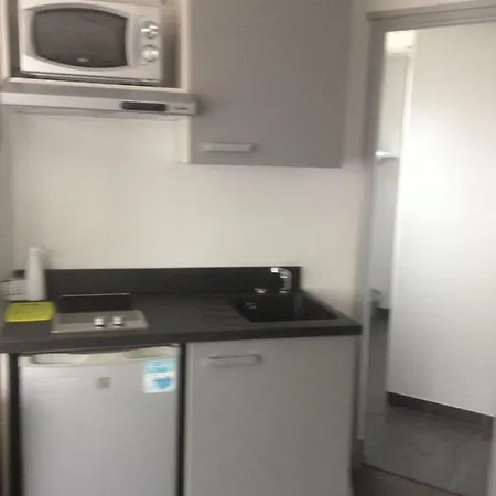 Aparthotel Cosyade Equipee D'un Parking Prive Gratuit Bourbourg