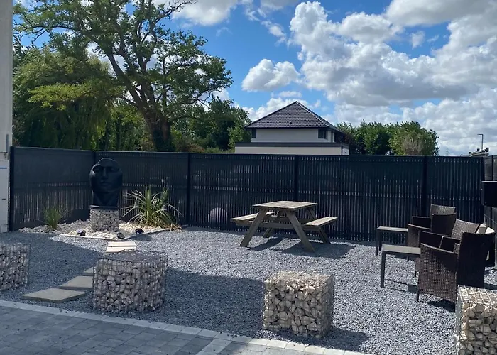 Cosyade Equipee D'un Parking Prive Gratuit 3* Bourbourg